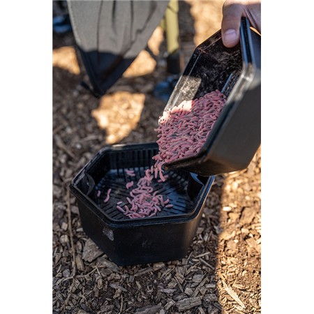 AASDOOS ZEBCO SECURE-LOCK BAIT BOX AND SIEVE