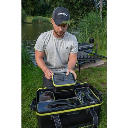 ACCESSORY POUCH FOX MATRIX MEDIUM EVA CASE 200