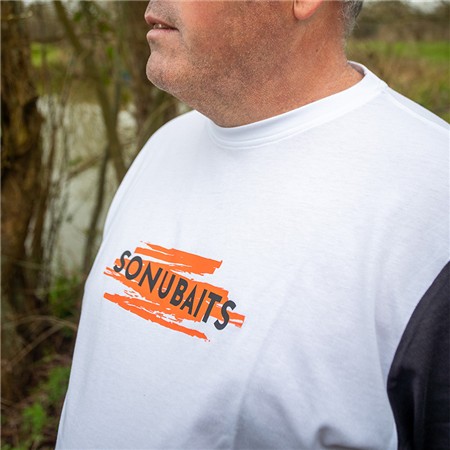 ΑΝΔΡΙΚΌ ΚΟΝΤΟΜΆΝΙΚΟ T-SHIRT SONUBAITS - ΛΕΥΚΌ