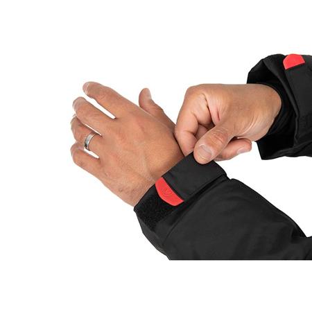 ΑΝΔΡΙΚΌ ΣΕΤ ΜΠΟΥΦΆΝ ΚΑΙ ΠΑΝΤΕΛΌΝΙ FOX RAGE WINTER SUIT - ΜΑΎΡΟ