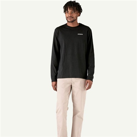 ΑΝΔΡΙΚΌ T-SHIRT ΜΕ ΜΑΚΡΙΆ ΜΑΝΊΚΙΑ PATAGONIA L/S P-6 LOGO RESPONSIBILI-TEE - ΜΑΎΡΟ