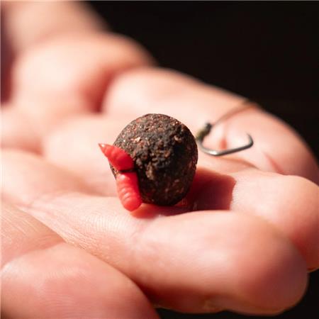 APPÂT ARTIFICIEL ONE MORE CAST REVIBED MAGGOT AND CASTERS