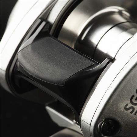 BAITCASTING-HJUL SAVAGE GEAR SG10 BC