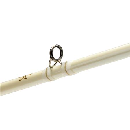 BAITCASTING-RUTE ILLEX PEPPER X5 B 215 ML MAGIC WAND