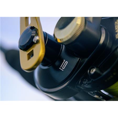 BAITCASTINGROLLE BLACK CAT BATTLE CAT VERTICAL