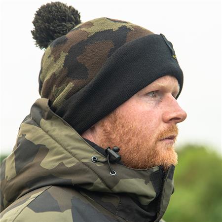 BEANIE - BLACK/CAMO AVID CARP BOBBLE HAT - NOIR/CAMO