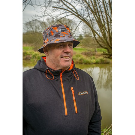 BØLLEHAT SONUBAITS BUCKET HAT VENDBAR - SORT/ORANGE