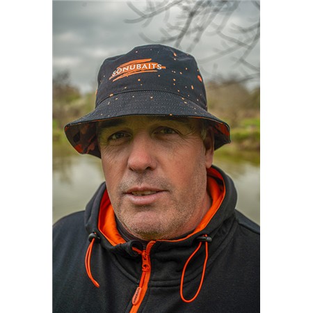 BØLLEHAT SONUBAITS BUCKET HAT VENDBAR - SORT/ORANGE