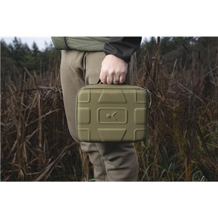 BOLSA DE CEBOS KORUM PROGRESS HARDCASE COOLER 4L