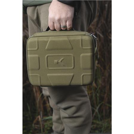 BOLSA DE CEBOS KORUM PROGRESS HARDCASE COOLER 4L