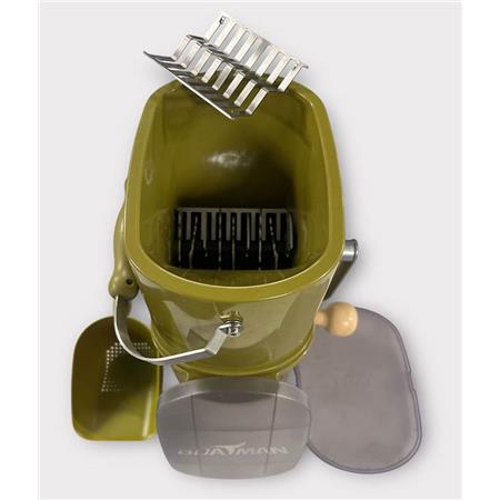 BROYEUR DE BOUILLETTES BOATMAN CRUSHER POUR BATEAU AMORCEUR