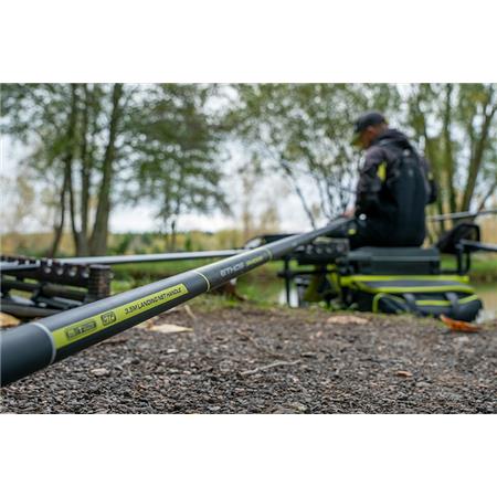 CABO DE REDE DE PESCA FOX MATRIX ETHOS XR POWER LANDING NET HANDLE