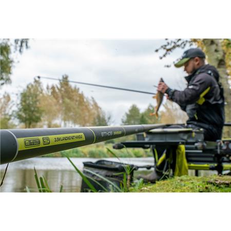 CABO DE REDE DE PESCA FOX MATRIX ETHOS XR POWER LANDING NET HANDLE