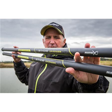 CABO DE REDE DE PESCA FOX MATRIX ETHOS XR POWER LANDING NET HANDLE