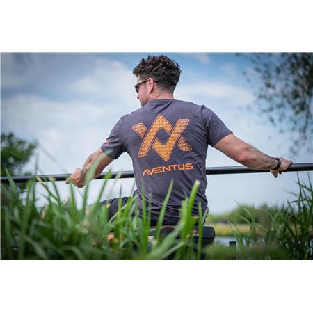 CAMISOLA DE MANGAS CURTAS PARA HOMEM GURU AVENTUS TEE - CHARCOAL