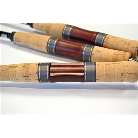 CANNE SPINNING VOLKIEN GHOST NATURA STREAM PACKER