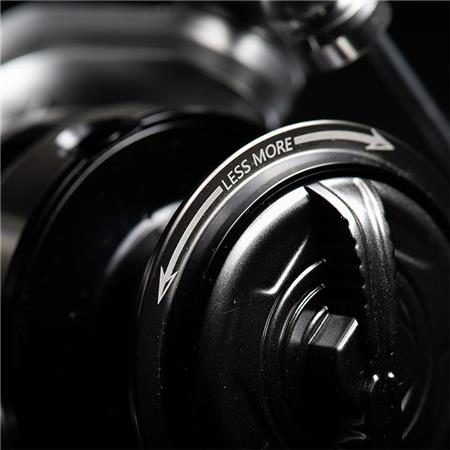 CARRETE SAVAGE GEAR SGS6