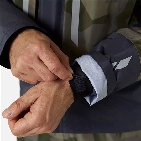 CHAQUETA DE HOMBRE FINNTRAIL IMPERMEABLE GREENWOOD - CAMUFLAJE SOMBRA VERDE