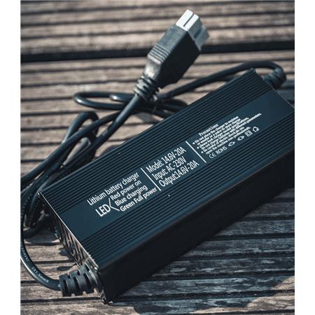 Chargeur Lithium Voltacase Lifepo4 14.6V 20A Pour Valise 50Ah
