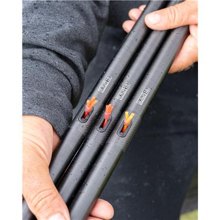 COUP-STANG MED SAMLINGER FOX MATRIX XTR100 ULTRA POWER 9.0M PACKAGE