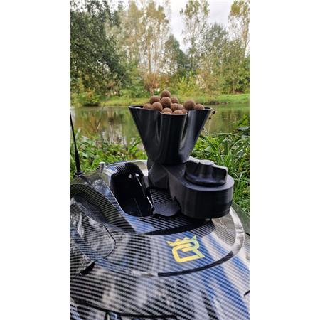 DISTRIBUIDOR DE ISCAS P/ BARCO ENGODOUR CARP ROYAL HURRICANE