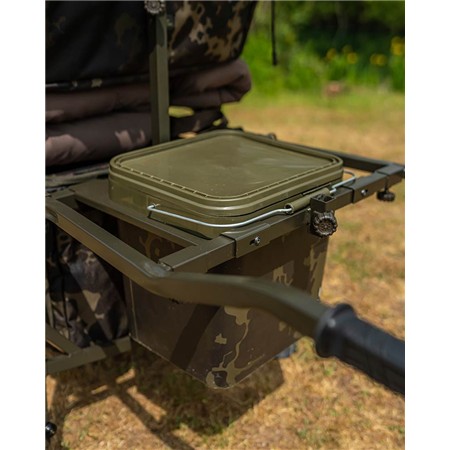 EMMERHOUDER CARP PORTER VOOR KAR REAR BUCKET BRACKET