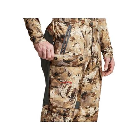 FATO-MACACO HOMEM SITKA BOREAL AEROLITE BIB