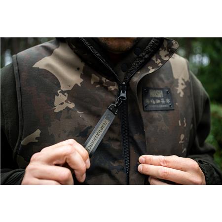 FLEECE OHNE ÄRMEL HERREN - CAMO NASH ZERO TOLERANCE SHERPA FLEECE REVERSIBLE BODY WARMER - CAMO