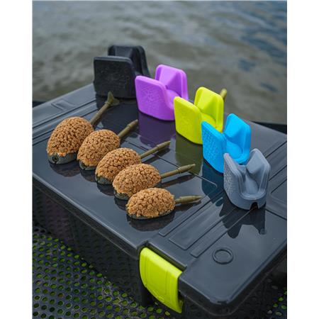 FORM TIL METHOD FEEDER FOX MATRIX METHOD MOULD