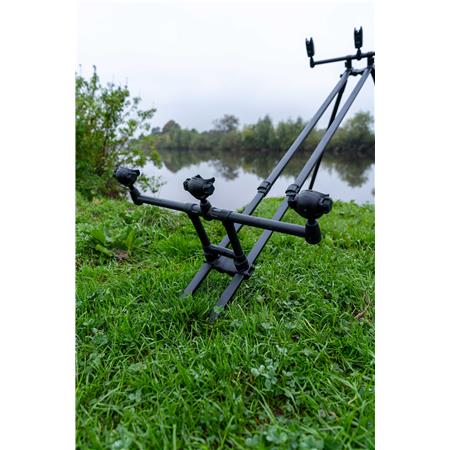 HENGELSTEUN KORUM DELUXE 3 ROD TRIPOD