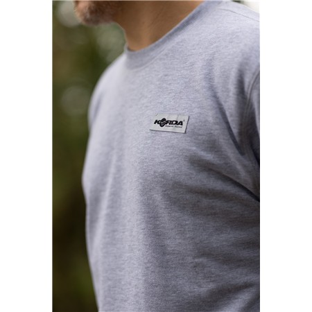 HERENSWEATER KORDA PATCH CREWNECK - GRIJS