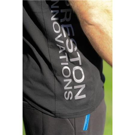 HERRE T-SHIRT MED KORTE ÆRMER PRESTON INNOVATIONS CORE COLLECTION T-SHIRT - SORT