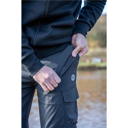 HERREBUKSER FOX MATRIX LW CARGO TROUSERS - SORT