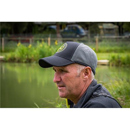 HERRENKAPPE FOX MATRIX SUREFIT BASEBALL CAP - SCHWARZ