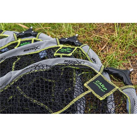 HOOFD VAN EEN SLIJPKOP FOX MATRIX CARP LANDING NETS