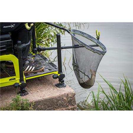 HOOFD VAN EEN SLIJPKOP FOX MATRIX CARP LANDING NETS