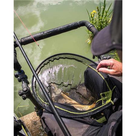 HOOFD VAN EEN SLIJPKOP FOX MATRIX FINE MESH LANDING NET