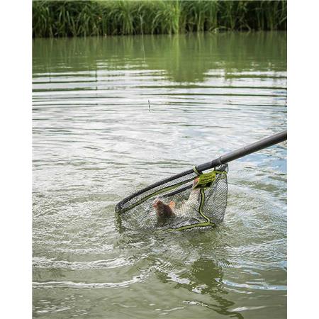 HOOFD VAN EEN SLIJPKOP FOX MATRIX SNAG FREE LANDING NET