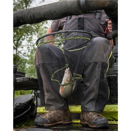 HOOFD VAN EEN SLIJPKOP FOX MATRIX SNAG FREE LANDING NET