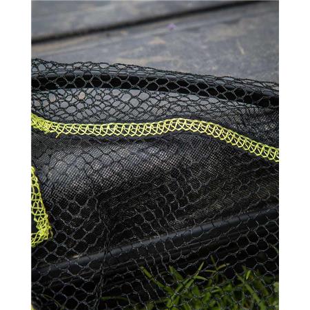 HOOFD VAN EEN SLIJPKOP FOX MATRIX SNAG FREE LANDING NET