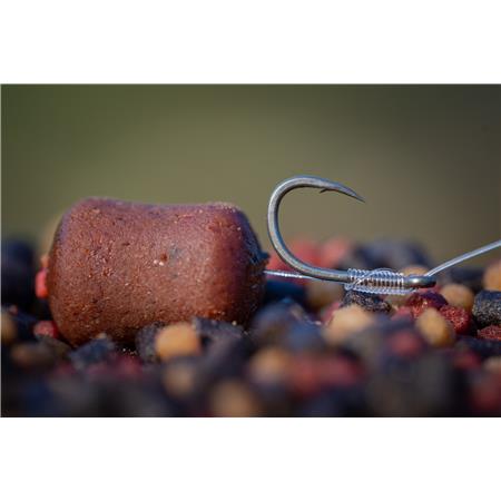 HOOK GURU SUPER MWG BARBED EYED