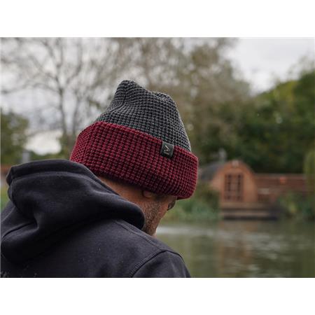 HUE ONE MORE CAST BERRY TOASTIE BEANIE 100% WATERPROOF - GRÅ/RØD