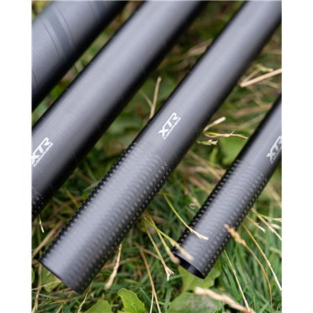 ΚΑΛΆΜΙ ΜΕ ΕΝΩΤΙΚΆ ΤΜΉΜΑΤΑ FOX MATRIX XTR100 ULTRA POWER 9.0M PACKAGE