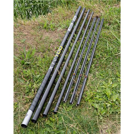 ΚΑΛΆΜΙ ΜΕ ΕΝΩΤΙΚΆ ΤΜΉΜΑΤΑ FOX MATRIX XTR100 ULTRA POWER 9.0M PACKAGE