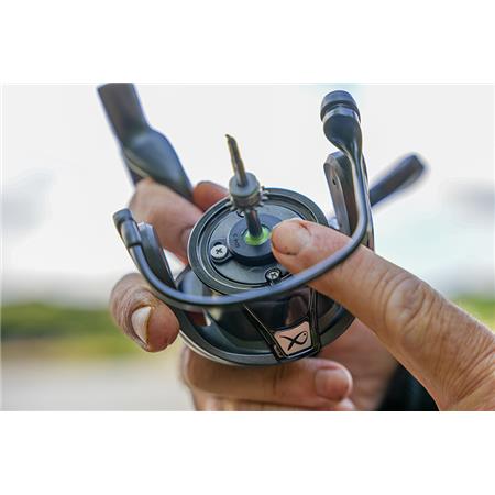 ΚΑΡΟΎΛΙ FEEDER FOX MATRIX HX PRO REELS