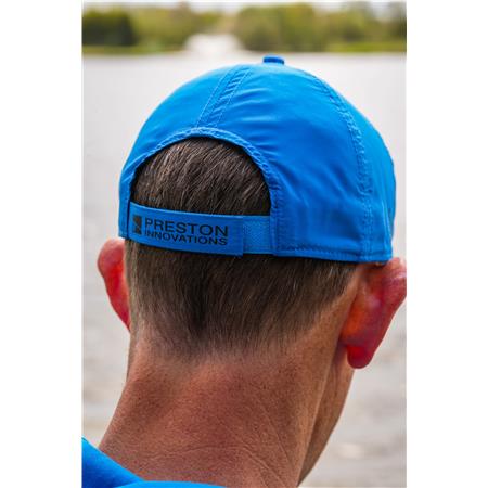 KASKET PRESTON INNOVATIONS UV PROTECTIVE CAP UPF-50 - BLÅ