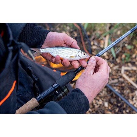 KIT DE PECHE WAGGLER GURU FLOAT ROD & REEL COMBO