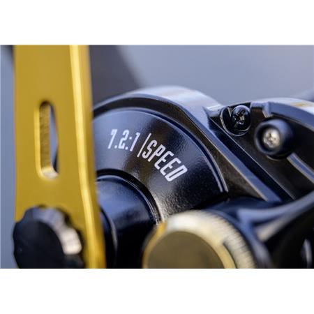 KOŁOWROTEK CASTINGOWY BLACK CAT BATTLE CAT VERTICAL