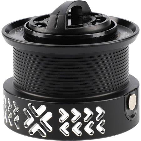 KOŁOWROTEK SPINNINGOWY MIKADO NOCTIS X LCF