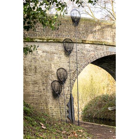 LANDING NET FOX RAGE STREET FIGHTER CARBON NETS